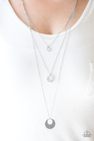 Grandiose Glamour - White