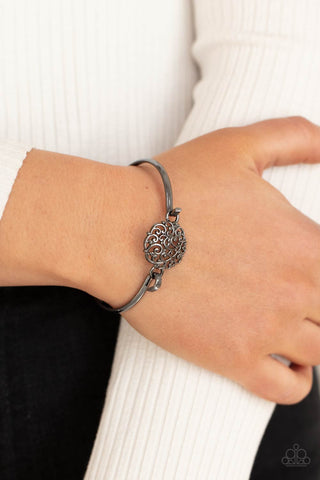 Filigree Fiesta - Black